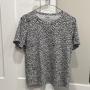 Old Navy Black & White Leopard-Print Short Sleeve Tee
